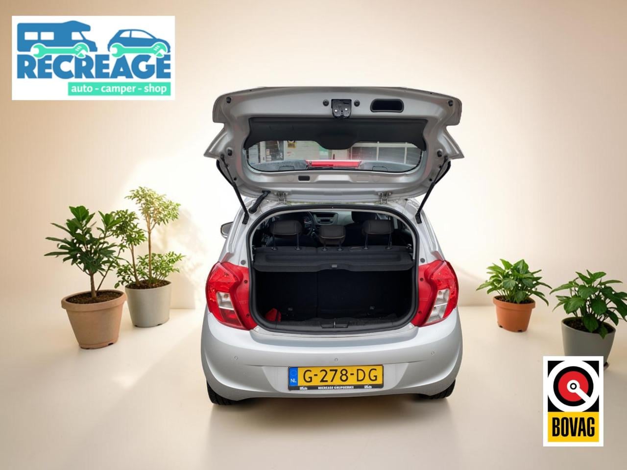 Als nieuwe Opel Karl met zeer lage NAP km! eerste eigenaar! jaar APK 3m gar