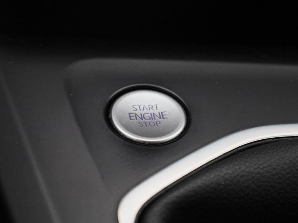 Volkswagen Golf variant 1.0 tsi life | virtual cockpit | sfeer verlichting 