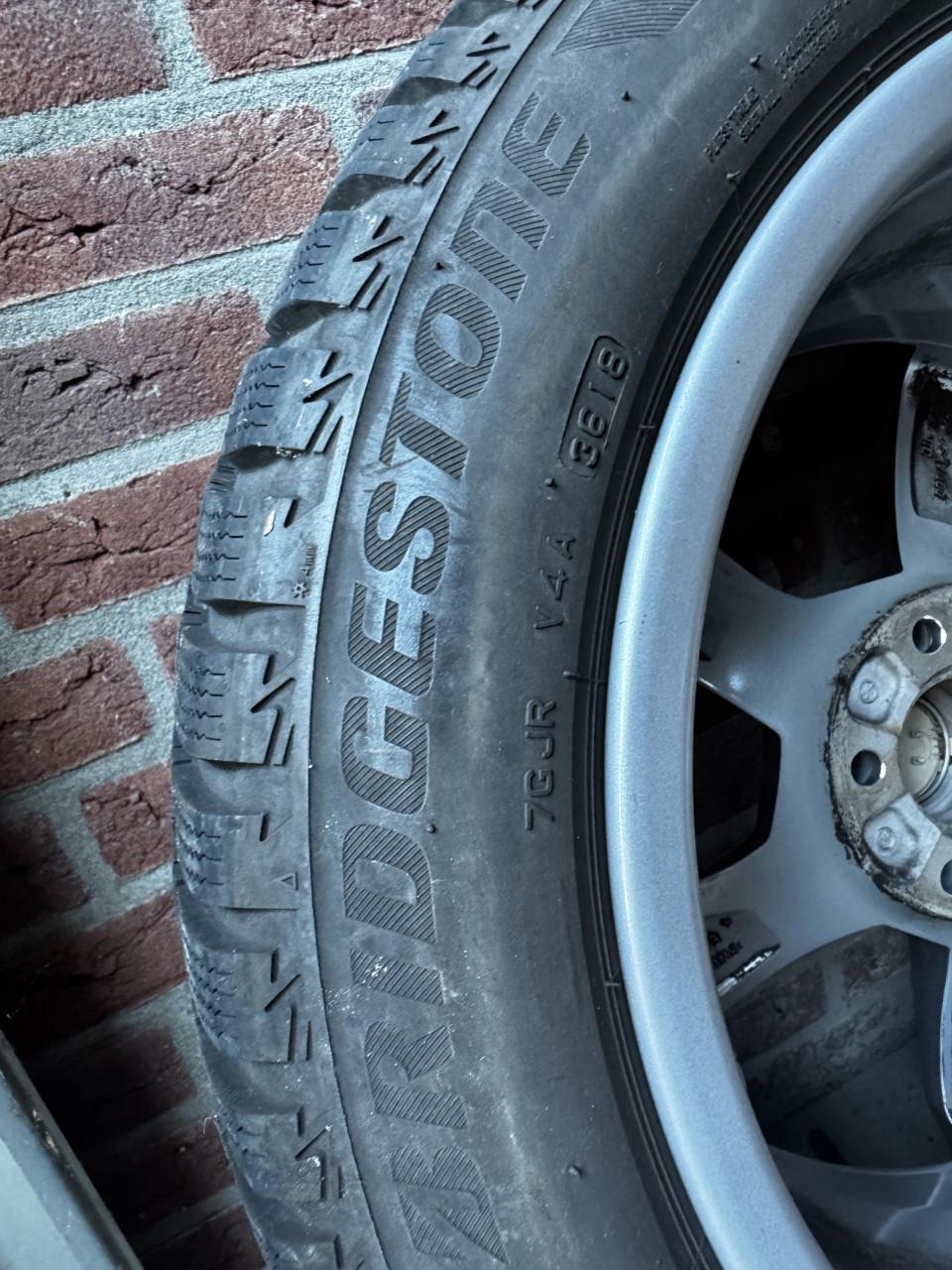 Originele 17” Audi velgen + winterbanden