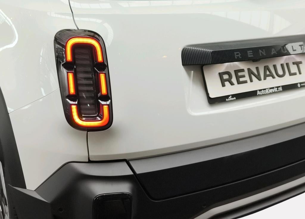 Renault 4 renault e-tech electric evolution comfort range van 52kwh