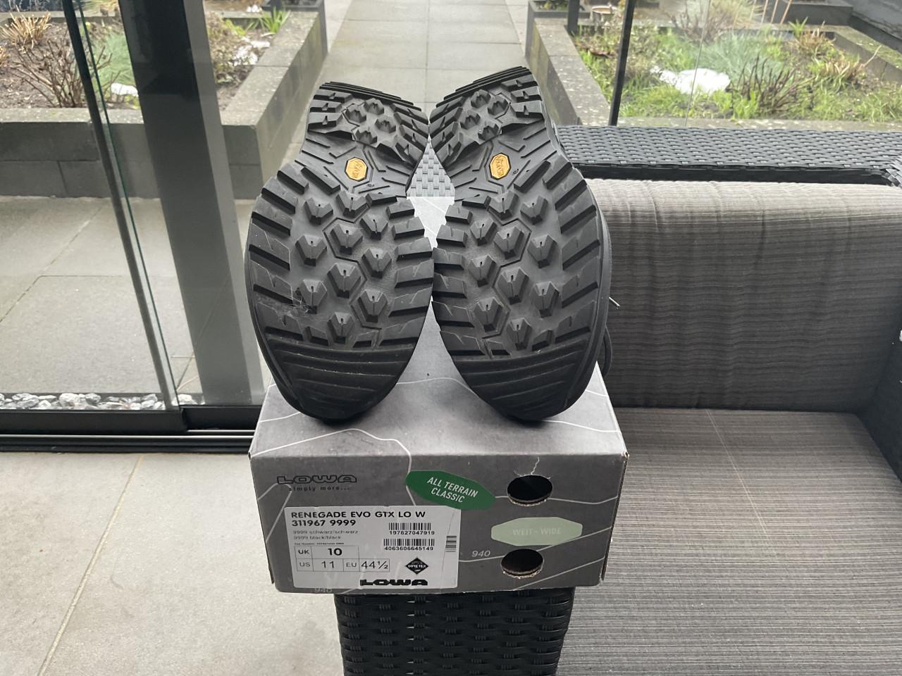 Lowa Renegade evo Gtx Lo  Wide. Maat 44.5