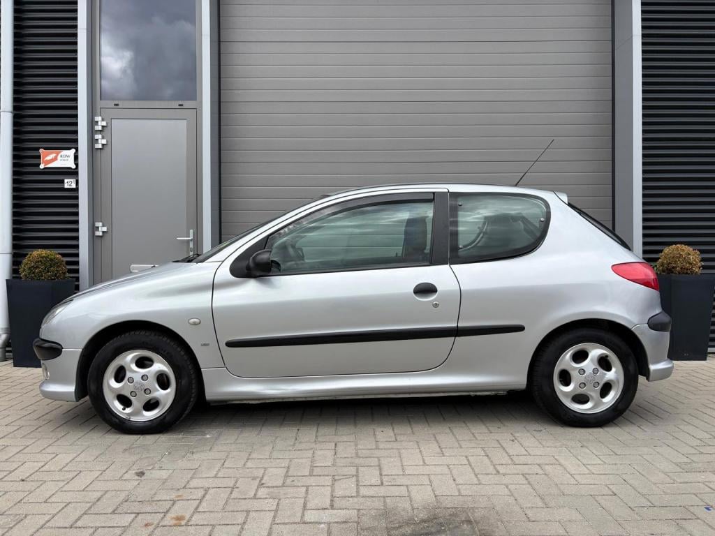Peugeot 206 1.4 xs/inruilkoopje/apk tot december 2026/beginnersauto/