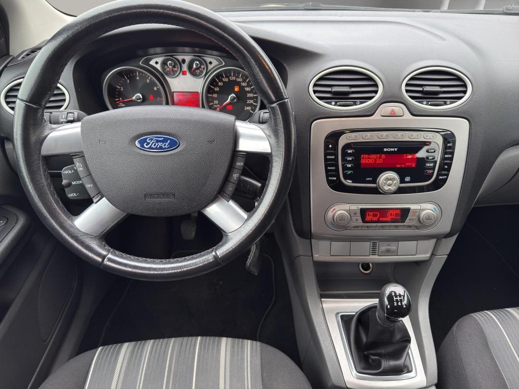 Ford Focus 1.6 trend clima cruise