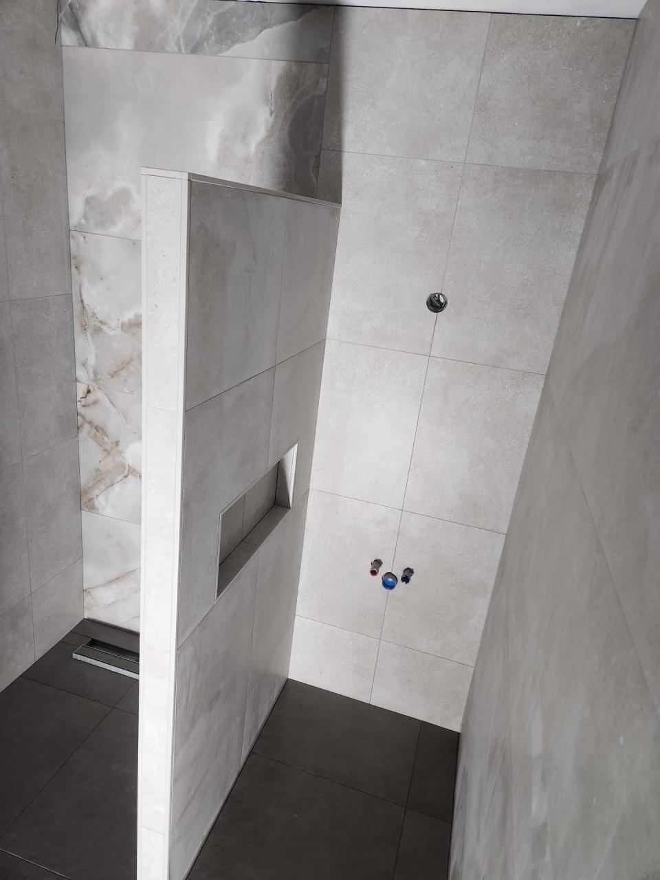 Tegelzetter nodig? Bel/app: 06 21937244 of Mail: jvbtegelzetter@gmail.com