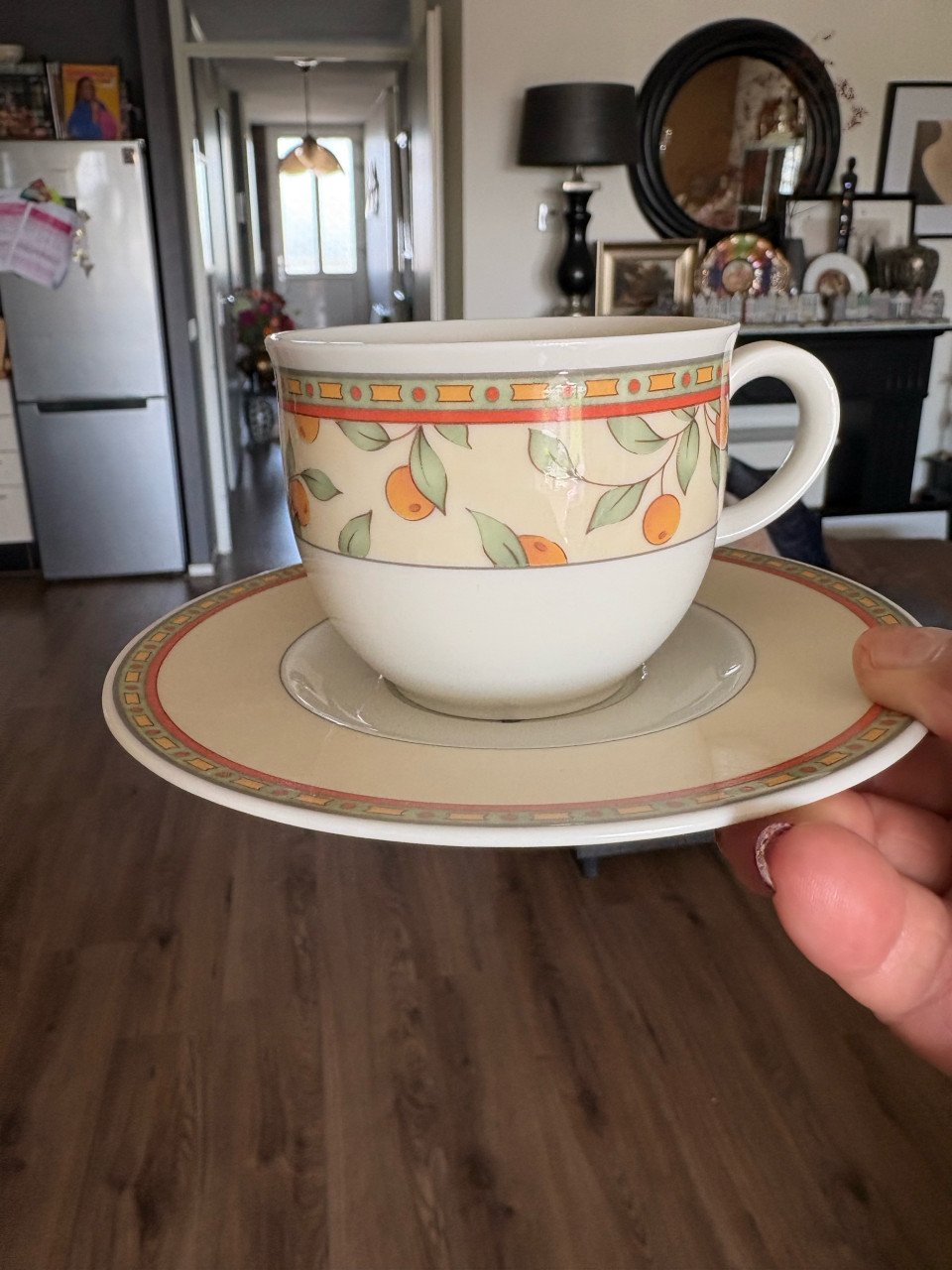 Groot bord met 4 kop+ schotels van Art Design  Koffietijd