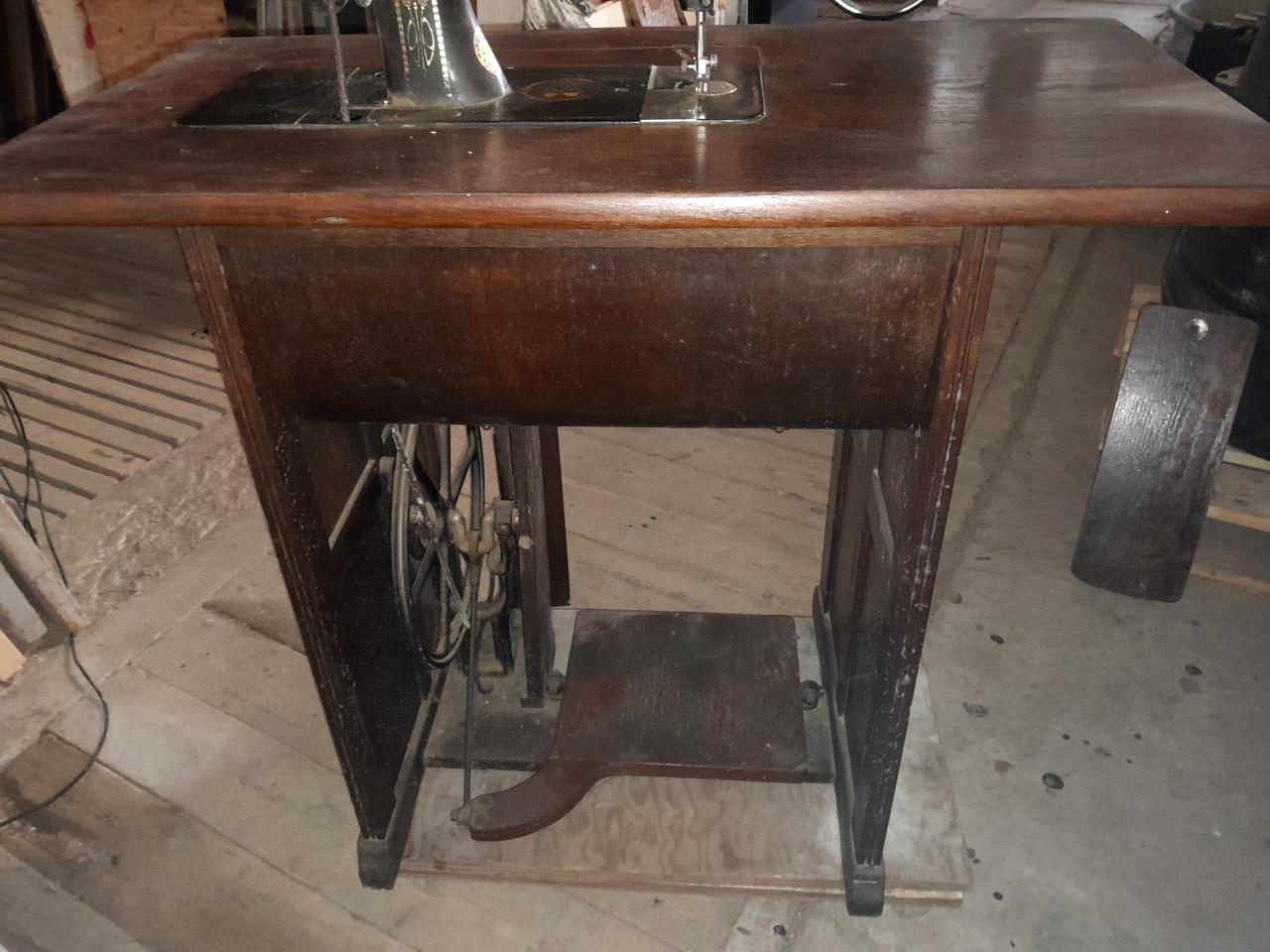 Ouderwetse  trapnaaimachine