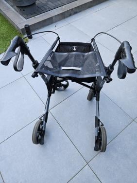 Zeer nette donkergrijze topro troja rollator lichtgewicht