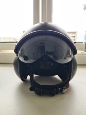 Red Bike mat zwarte helm Maat L