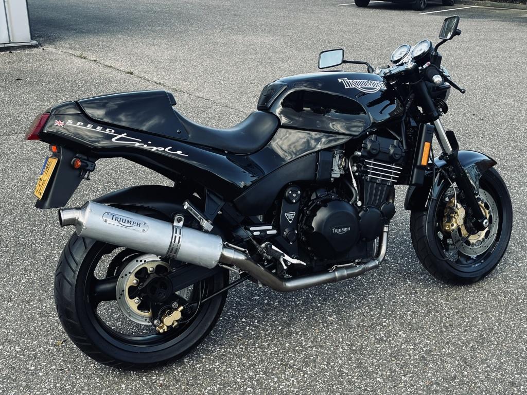 Triumph Speed Triple t300