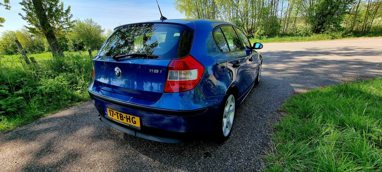 Bmw 118i 5Deurs 176Dkm android apple