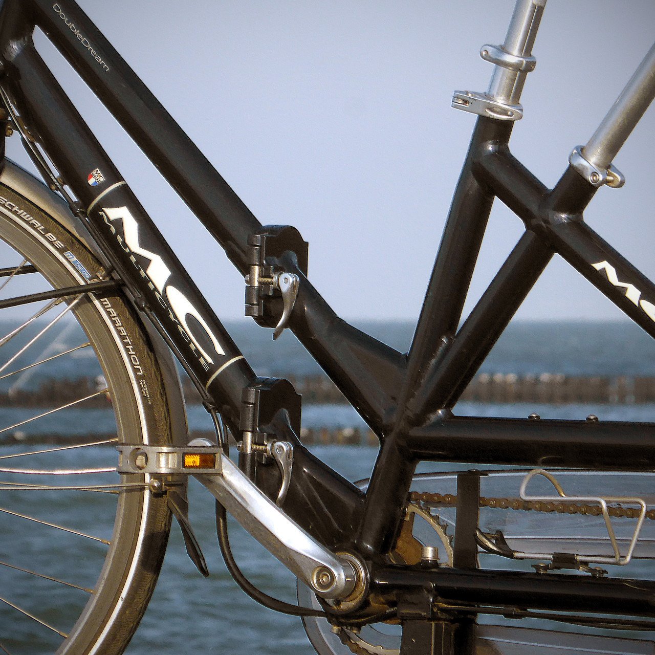Deze tandem past op een fietsendrager