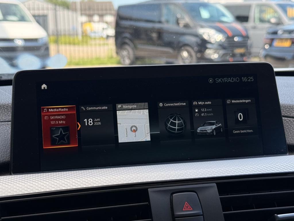 BMW 3-serie 318i m sport edition | cruise | leder | stoelverwarming | led |