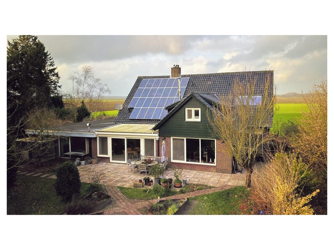 Groot vrijstaand huis aan natuurgebied met water vlakbij Hulst
