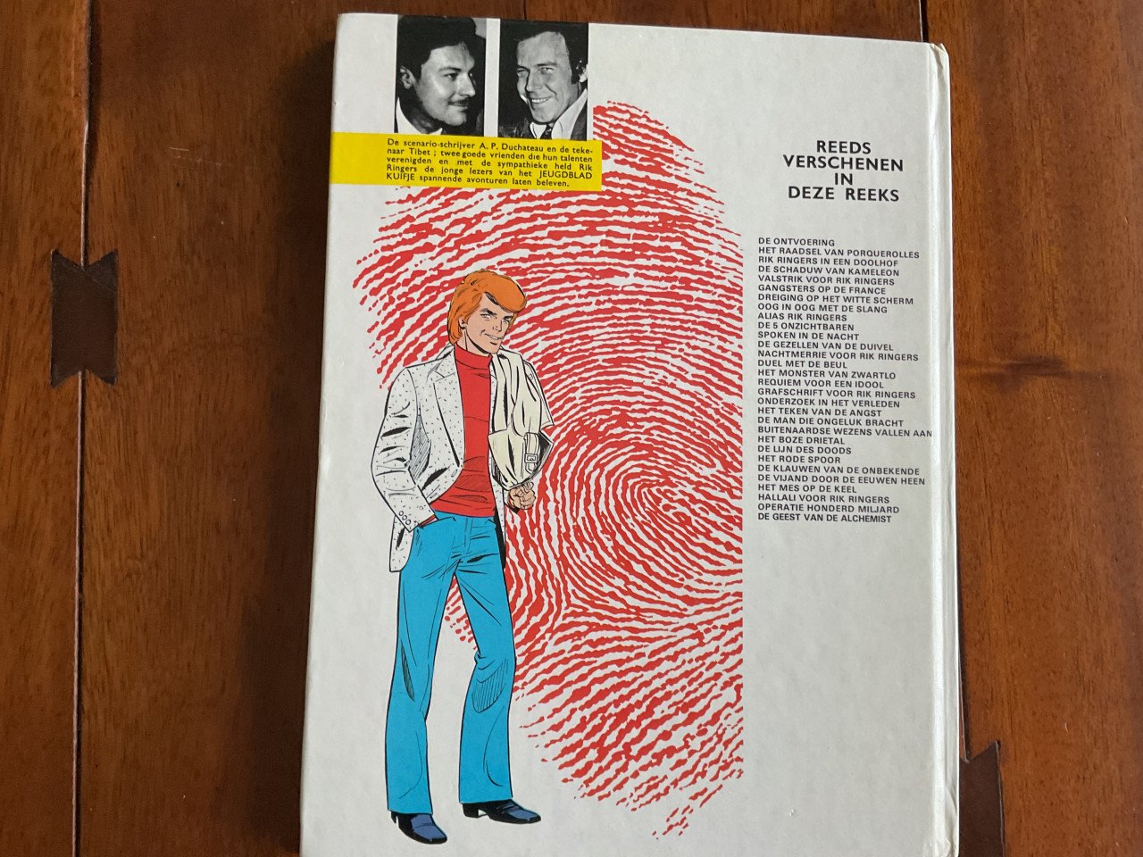 Rik Ringers.  Special.  K.O. in 9 rounds.       Hardcover.   80 blz.