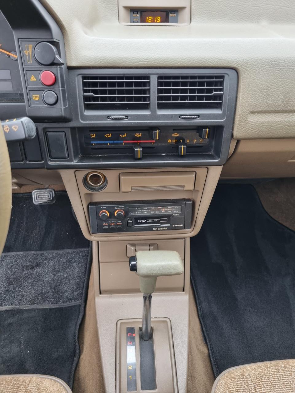 Mazda 323 1.5 GLX Automaat | Voor de liefhebber!