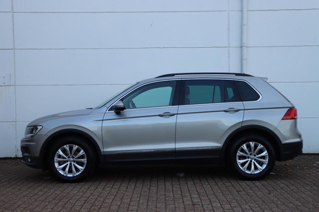 Volkswagen Tiguan 1.4 tsi comfortline executive