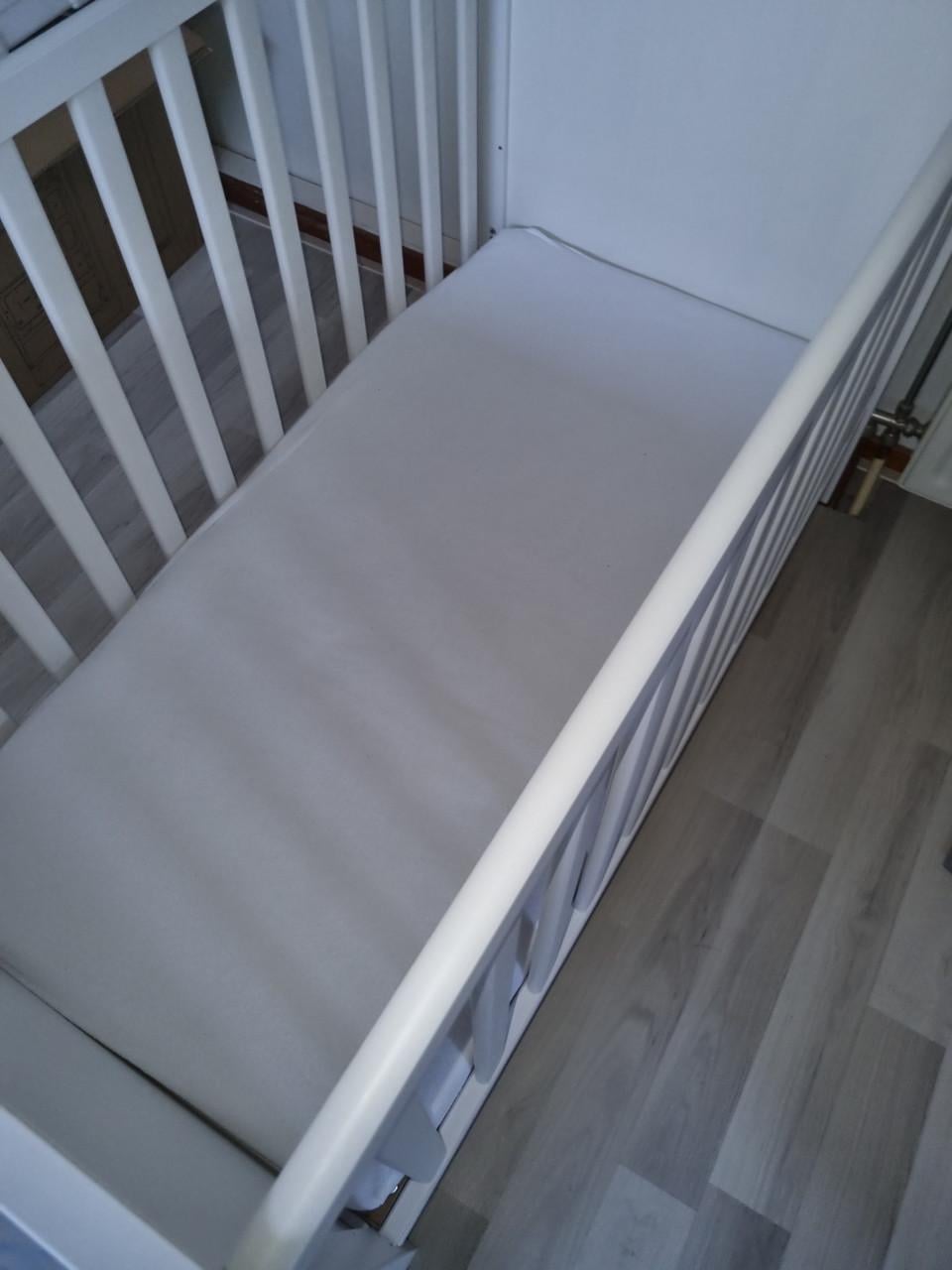 Te koop mooi kinderledikantje wit met matrasje