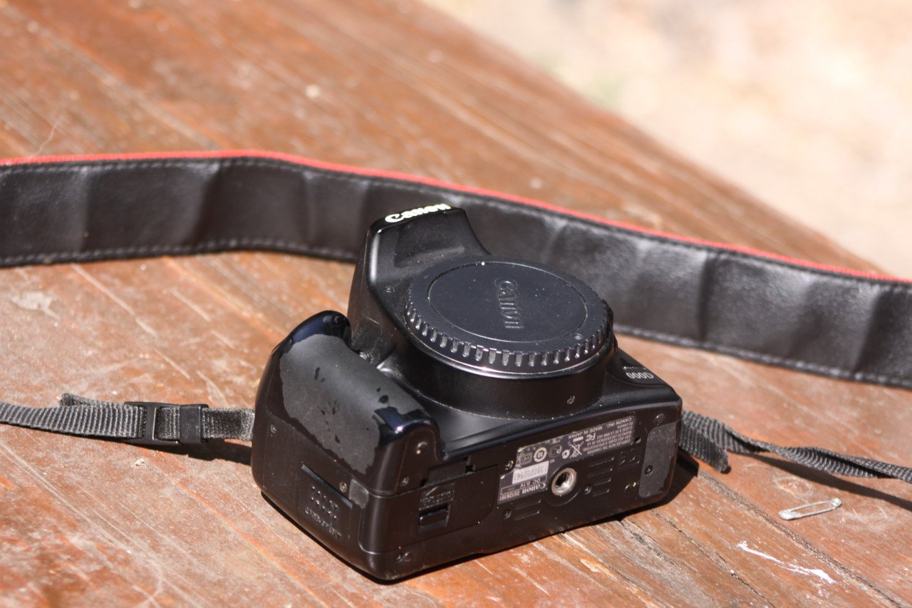 CANON BODY EOS 1000D