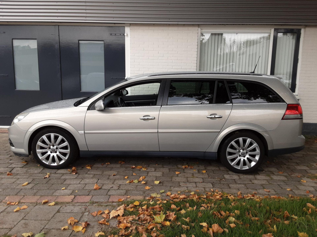 Opel Vectra wagon 1.8-16v executive