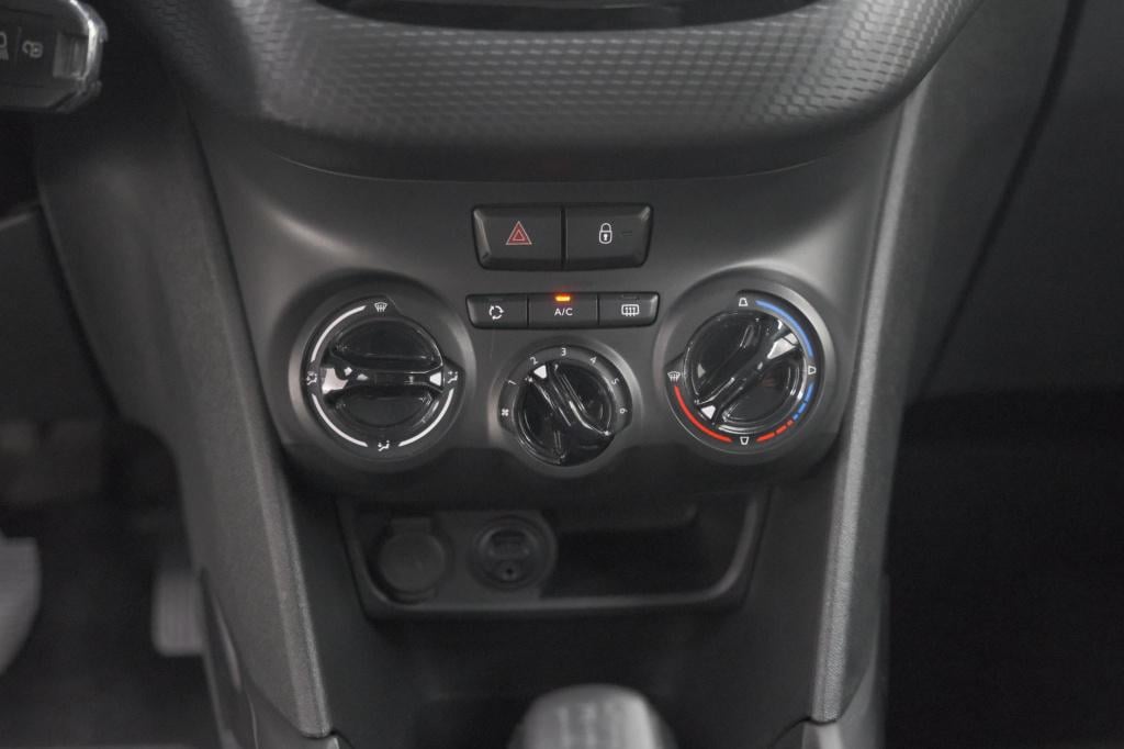 Peugeot 2008 puretech 110 blue lion | trekhaak | apple carplay | navigatie 