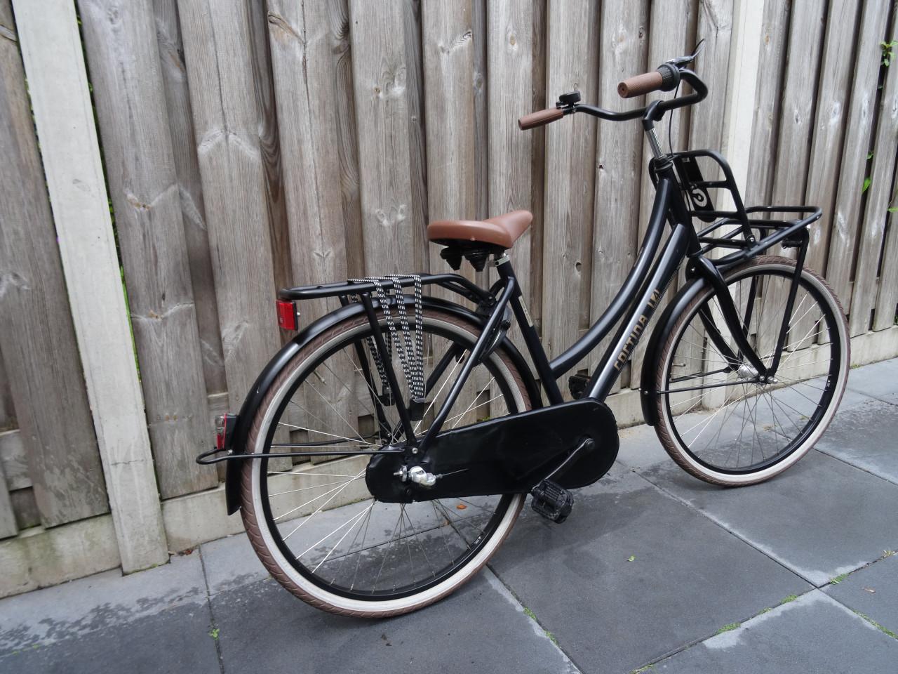 🚲 Cortina U4 – 26 inch – 3 versnellingen – zwart – jong model