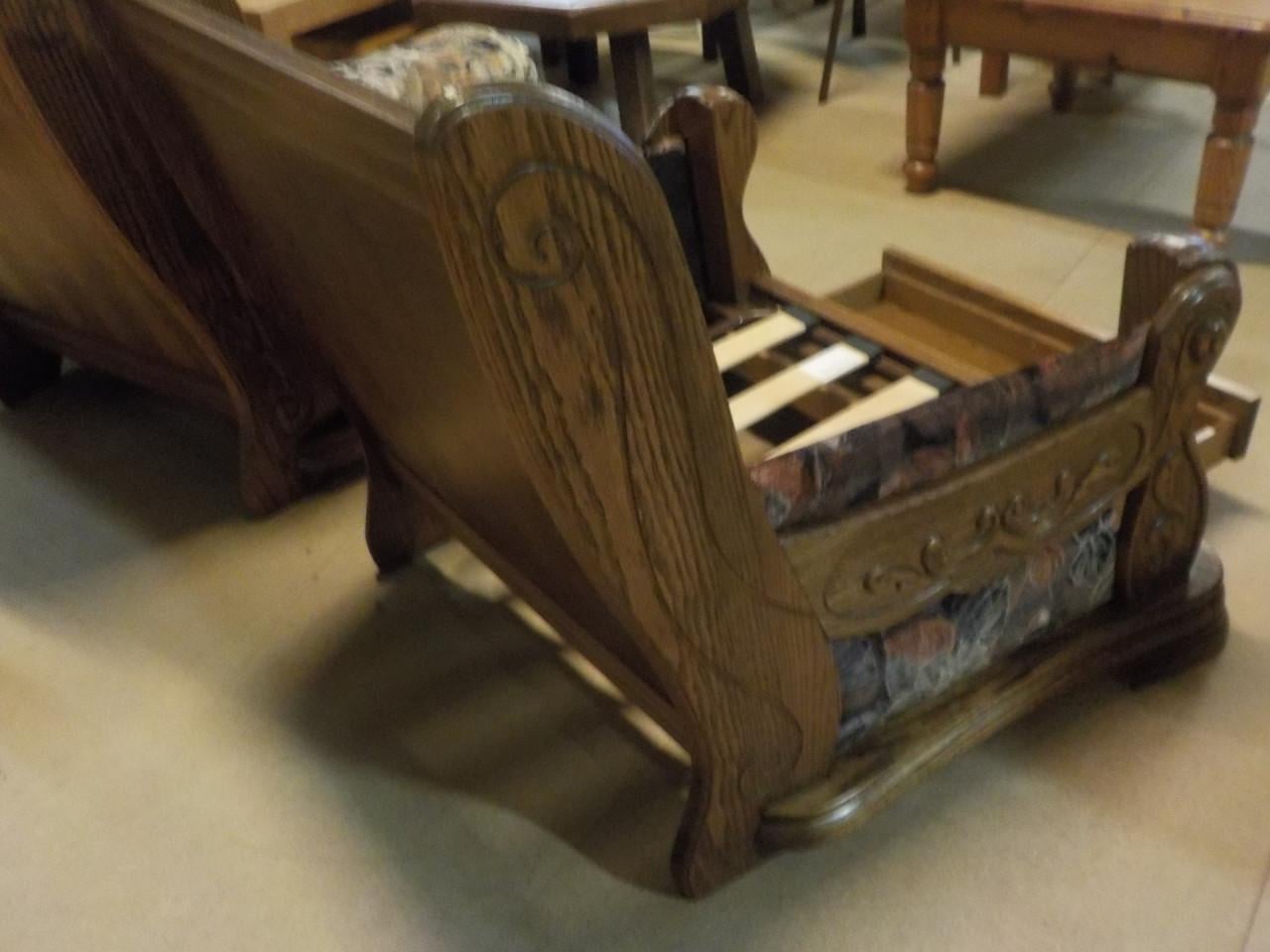 Fauteuil met lade in de fauteuil in zeer goede staat 2 voor 95 euro