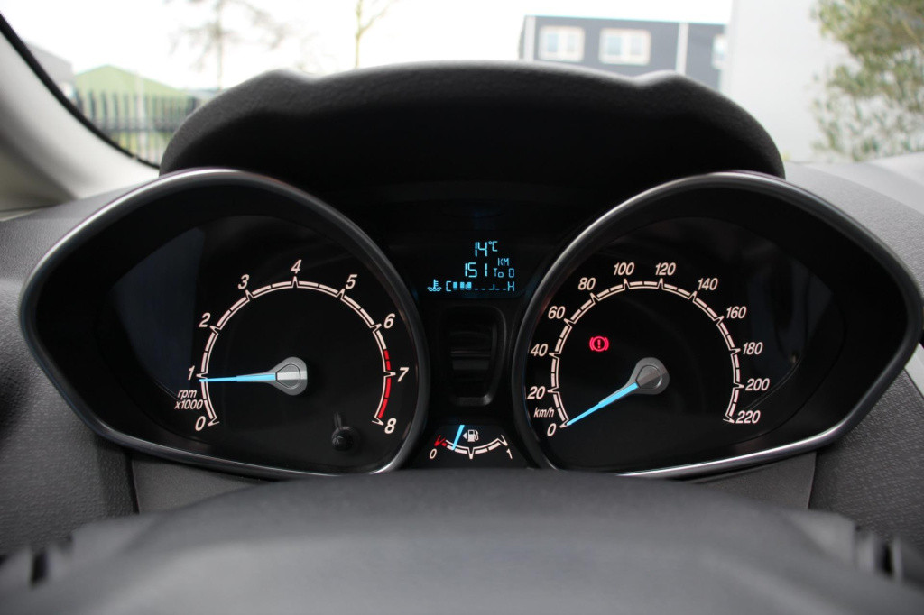 Ford Fiesta 1.0 trend - airco - stoelverwarming - alle doc - 1e eigenaar - 