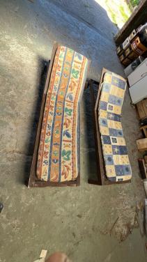 Twee IKEA Applaro ligbedden