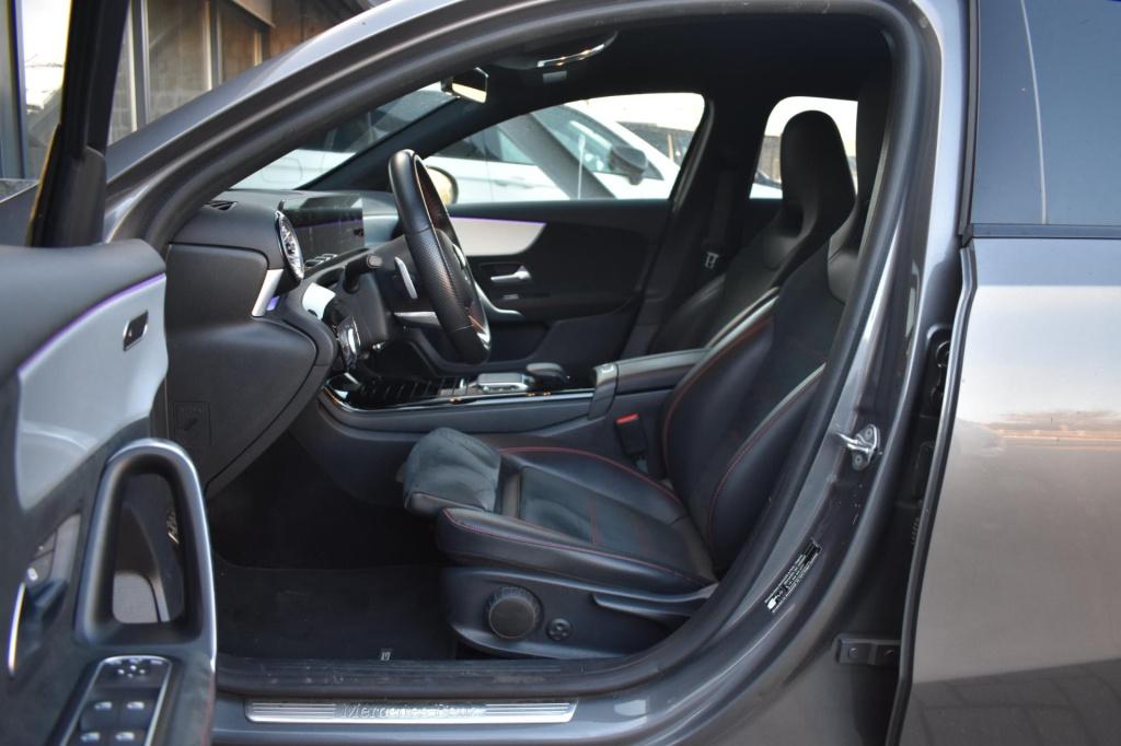 Mercedes-Benz A-Klasse 180 amg night | sfeerverlichting | apple carplay | c