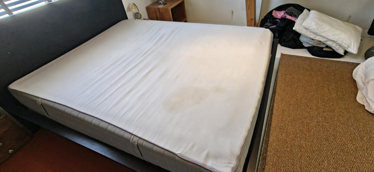 IKEA bedbodem en matras