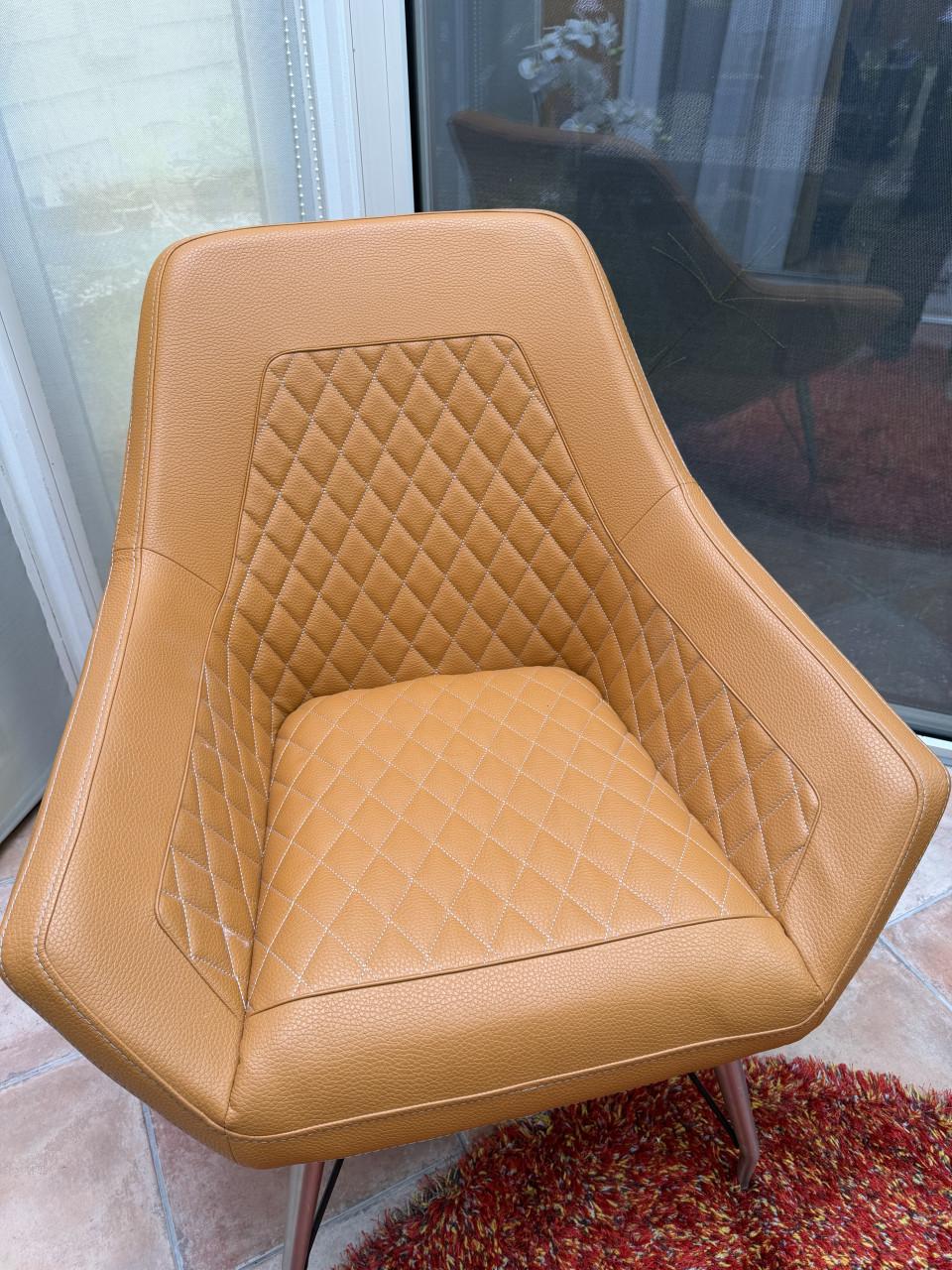 Fauteuils. Skai. Z.g.a.n.