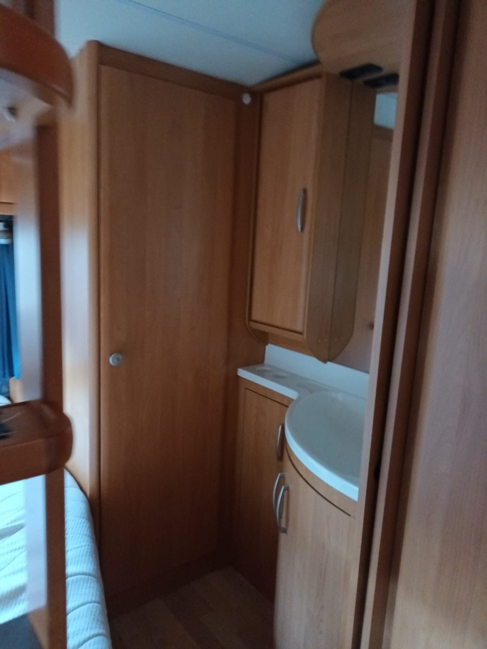 Caravan hobby 460