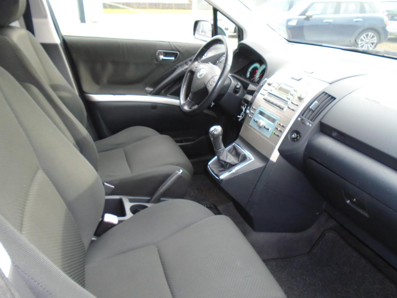 Toyota Corolla Verso 1.6VVTi 5 persoons