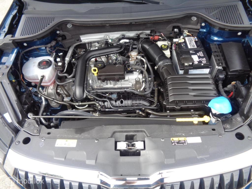 Skoda Karoq 1.0 tsi business edition/airco/stoel+stuur verw/full led/apple 