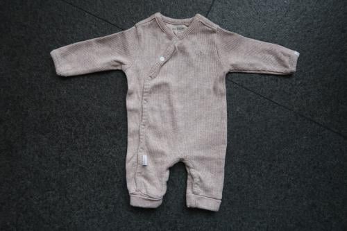 Baby box pakjes in maatje 44 en 50, zo goed als nieuw voor €2,00 per stuk