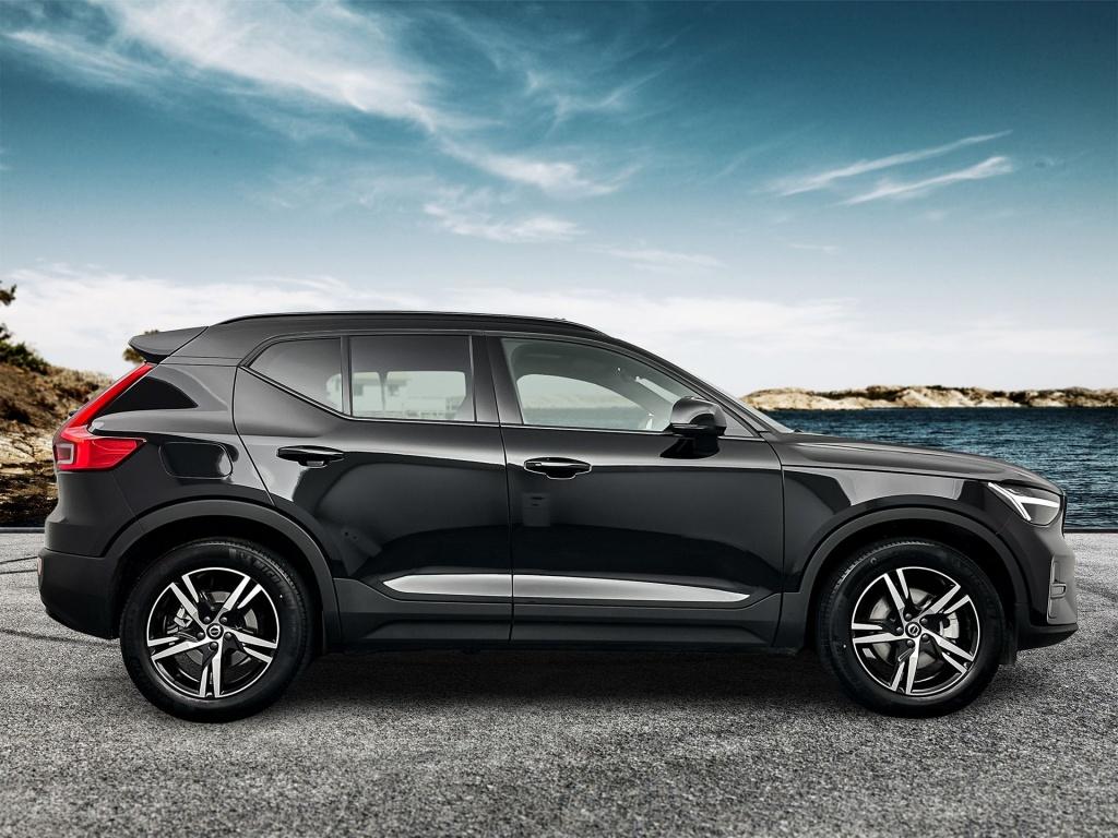 Volvo XC40 b4 197pk plus dark| camera| trekhaak| adap.cruise| h&k audio| pa