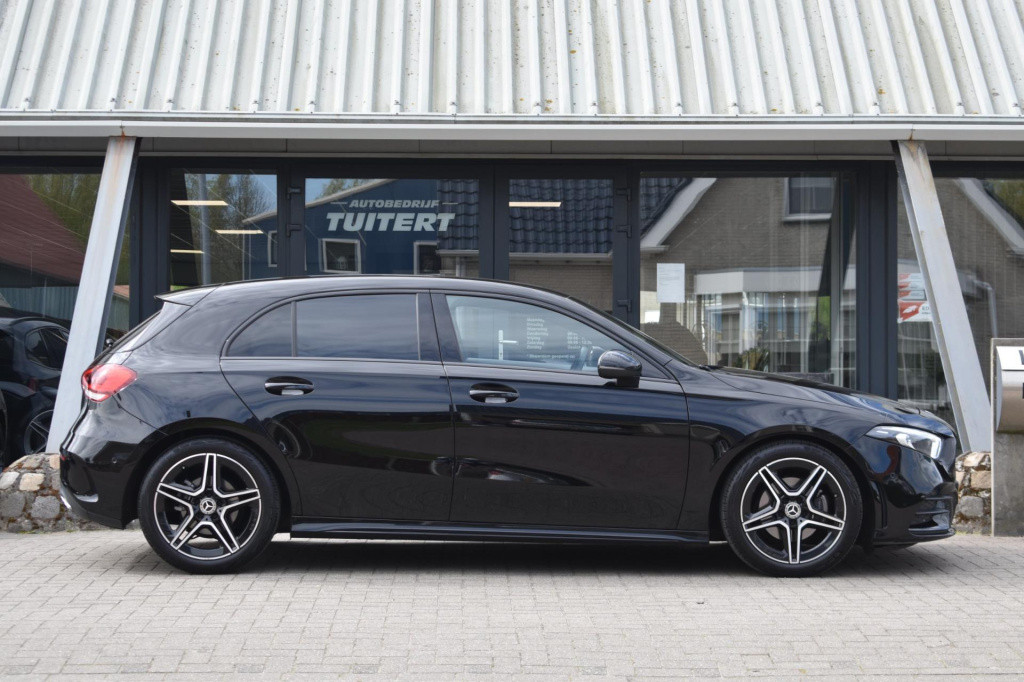 Mercedes-Benz A-Klasse 180 amg night | sfeerverlichting | camera | nap | st