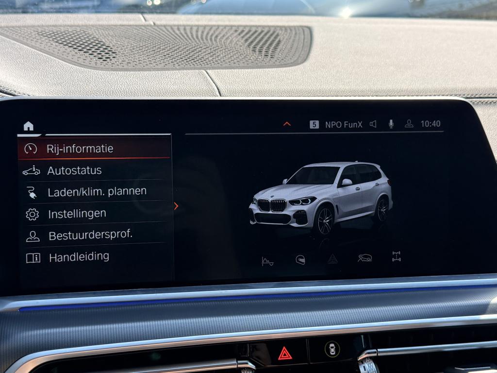 BMW X5 xdrive45e high executive | m pakket | pano | luchtvering | trekhaak 