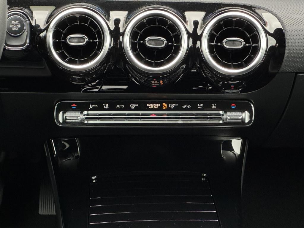 Mercedes-Benz Cla shooting brake 250 e luxury line soh 98% rijassistentiepa