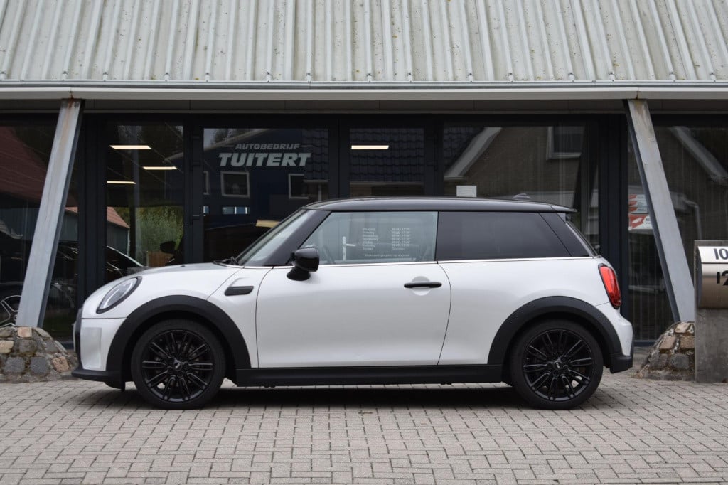 Mini Cooper mini 1.5 apple carplay | stuur / stoelverwarming | dealer onder