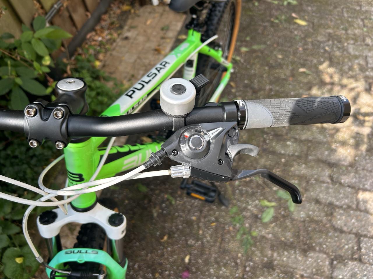 Mountainbike Bulss Pulsar 21 versnellingen, off Road banden, velgrem enz.