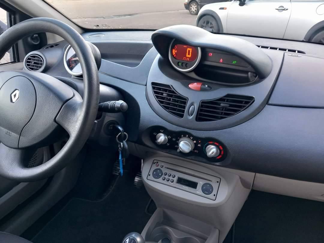 Renault TWINGO 1.2 Dynamic bj:2008 airco lm-velgen i.z.g.st