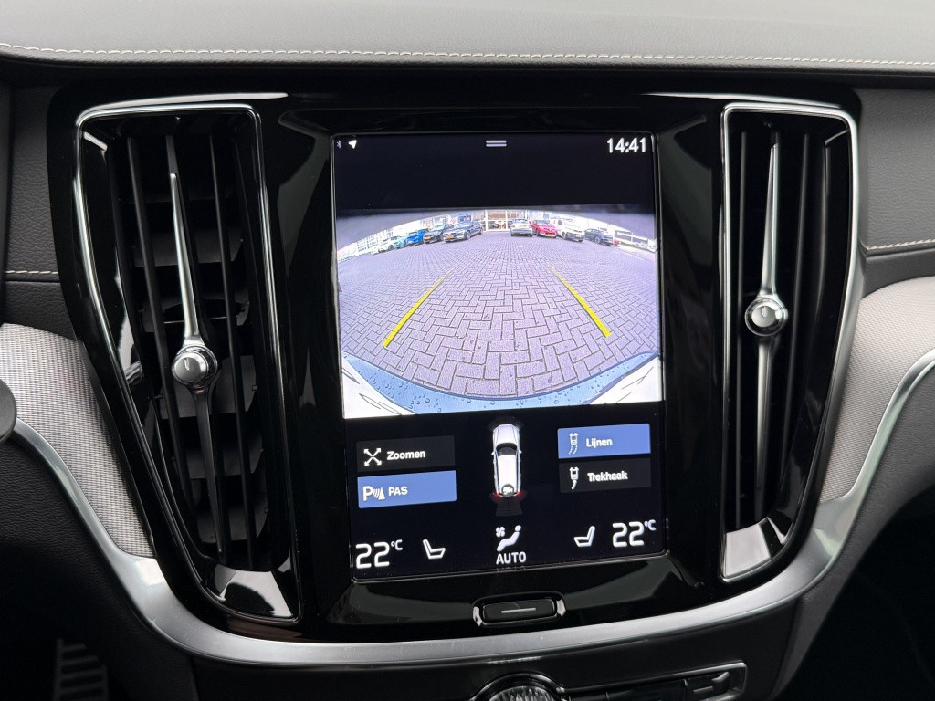 Volvo V60 t8 390pk recharge r-design| panodak| adap.cruise| trekhaak| came