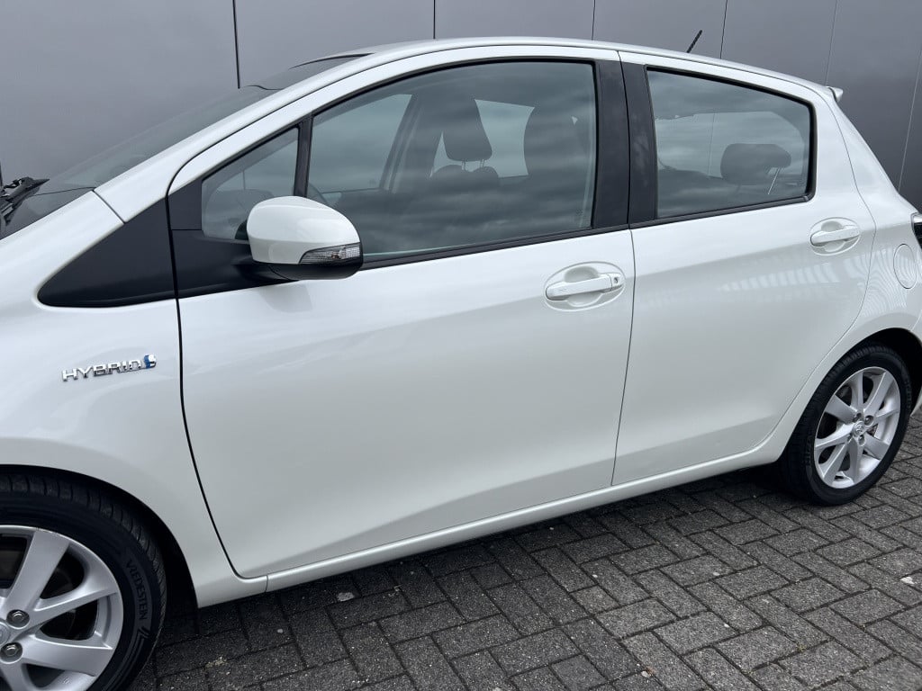 Toyota Yaris 1.5 full hybrid dyn.