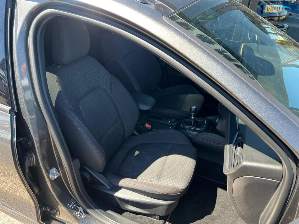 Ford Focus 1.0 ecoboost hybrid 155pk st line x | acc | trekhaak | carplay