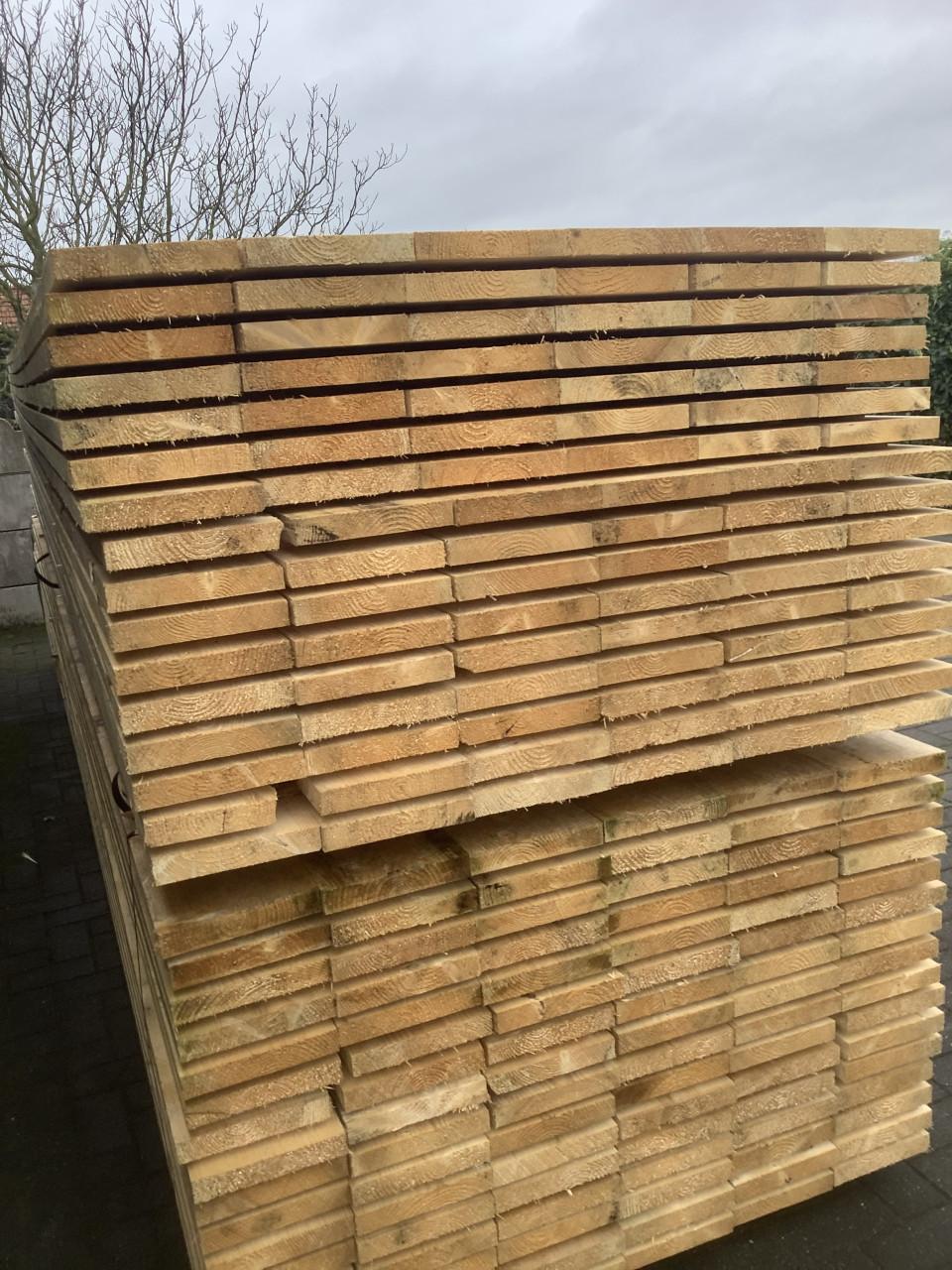 Nieuwe steigerplanken 32x200 steigerhout 5 meter lang
