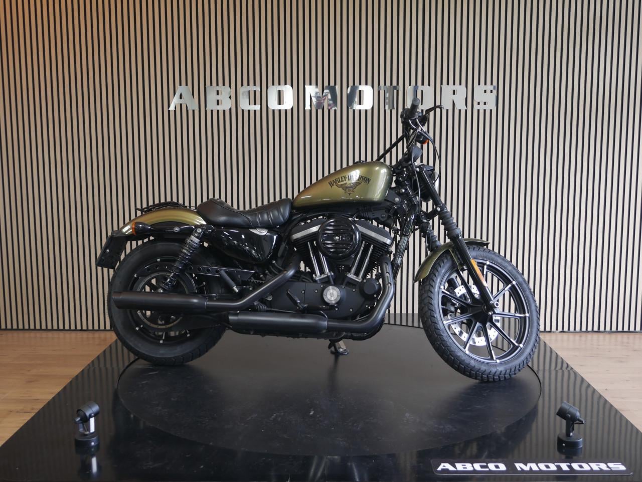 HARLEY-DAVIDSON SPORTSTER IRON XL 883 N