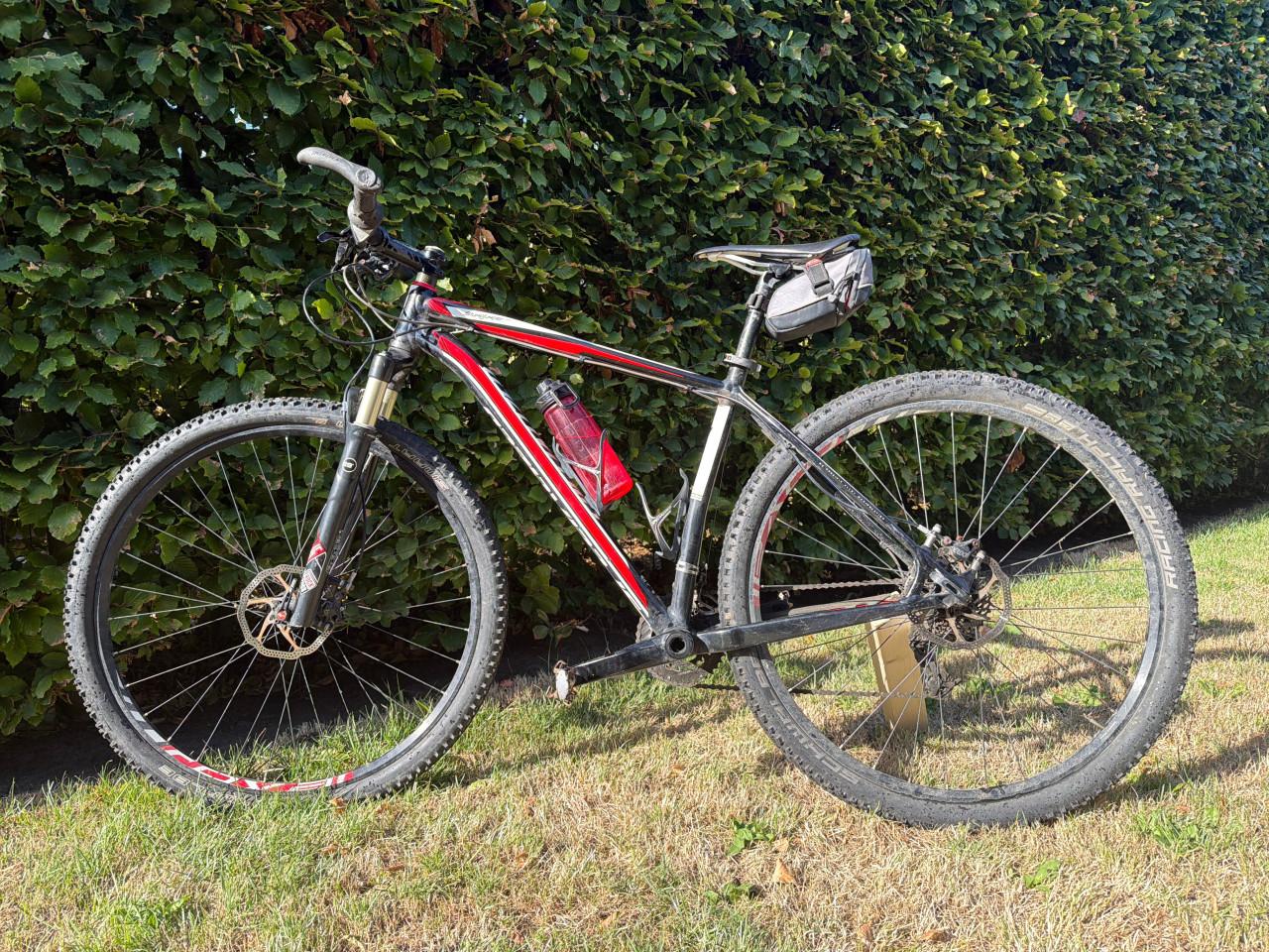 Specialized Stumpjumper HT Comp 29er – M5 / RockShox Reba / SRAM X9