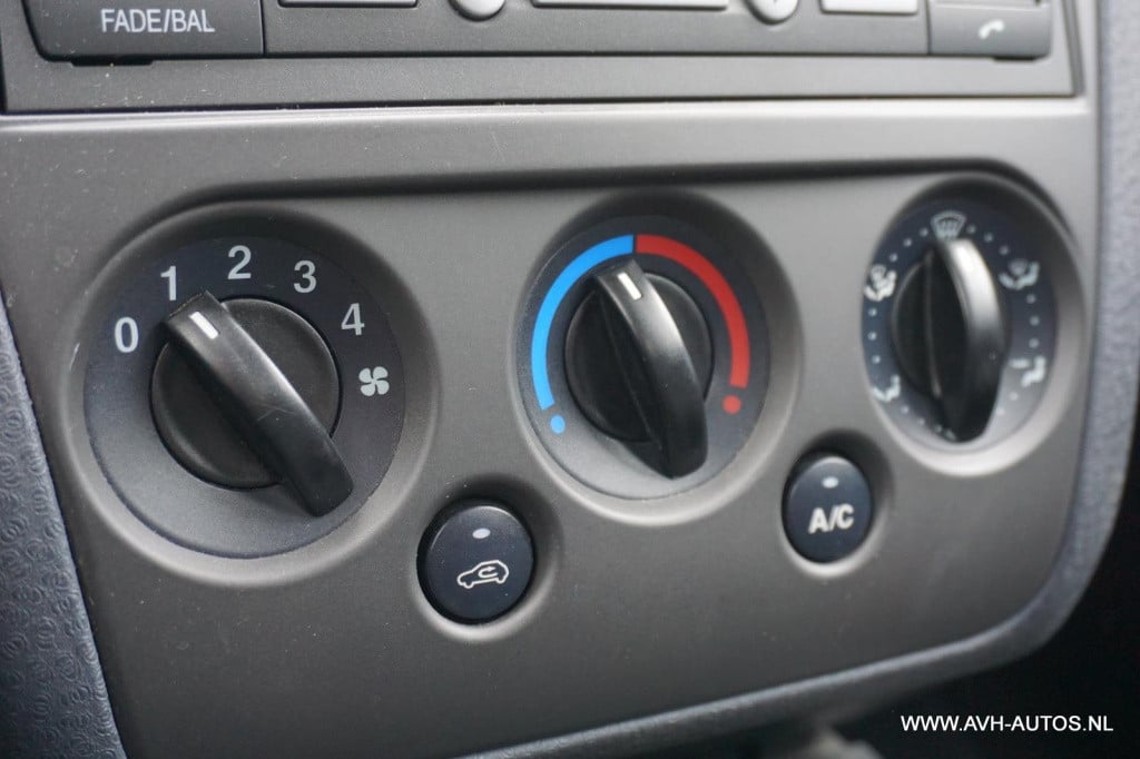 Ford Fusion 1.4-16v cool & sound