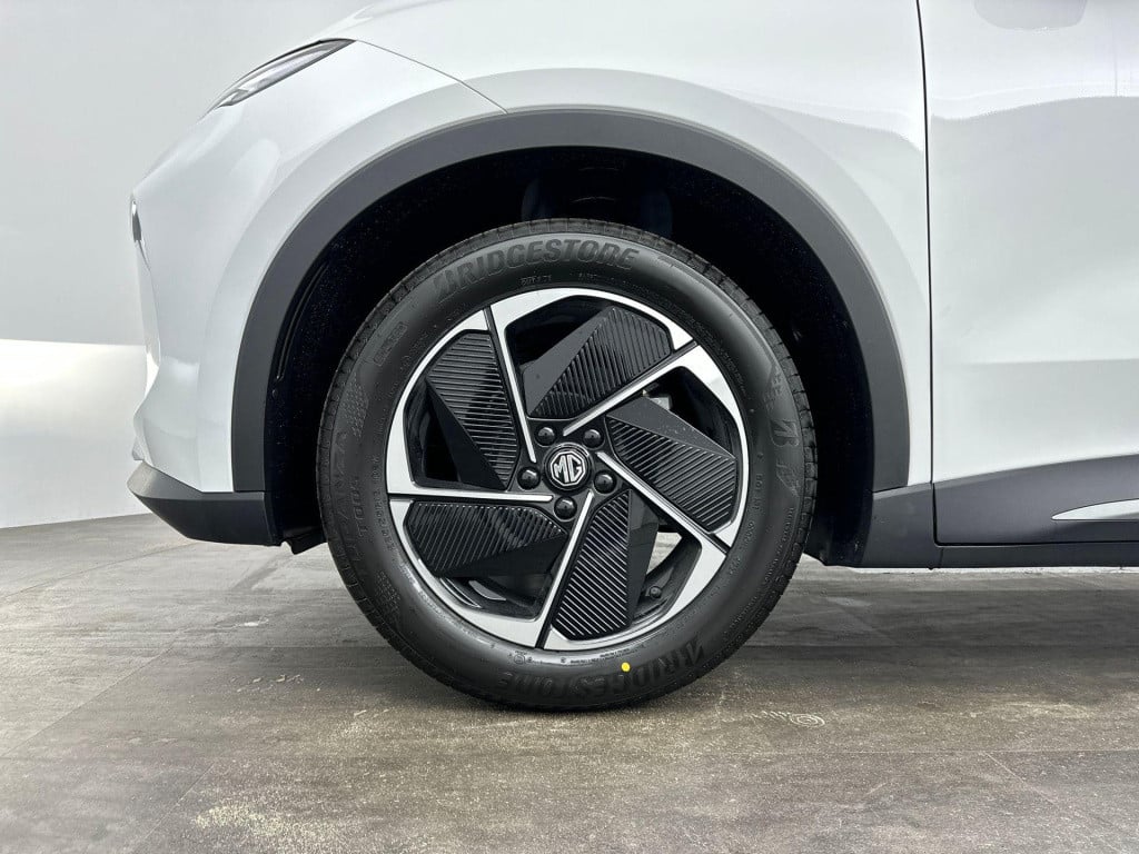 MG Mgs5 Ev luxury 64 kwh | €1.500,- inruilbonus | incl. gratis iphone 16 of